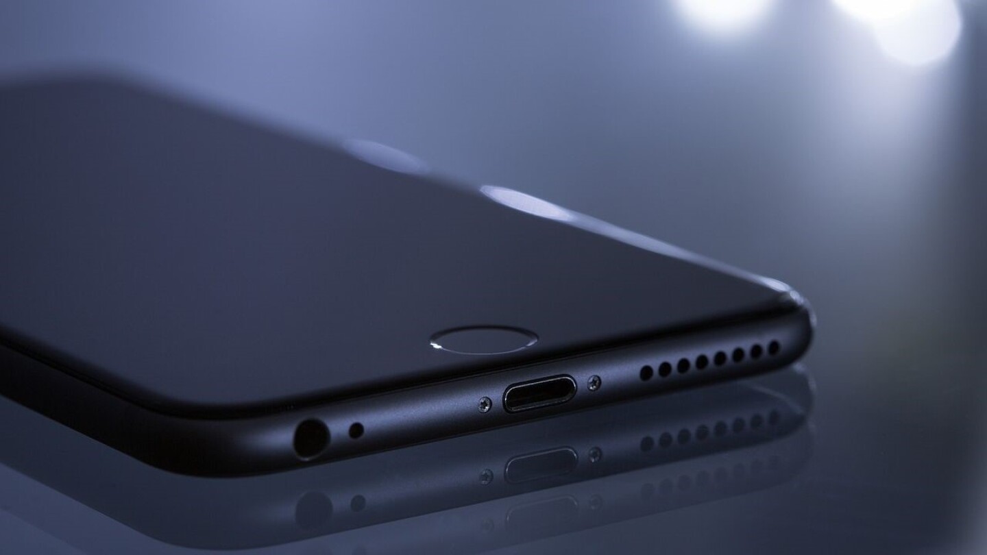 apple_iphone_ios.jpg