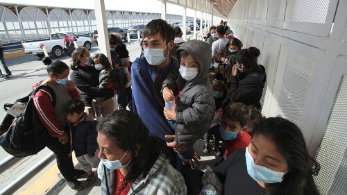 EEUU retorna a México 149 migrantes centroamericanos por Ciudad Juárez