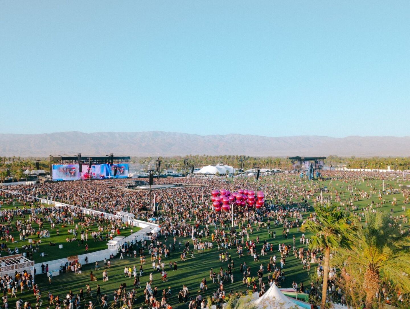 horarios-domingo-coachella-2023