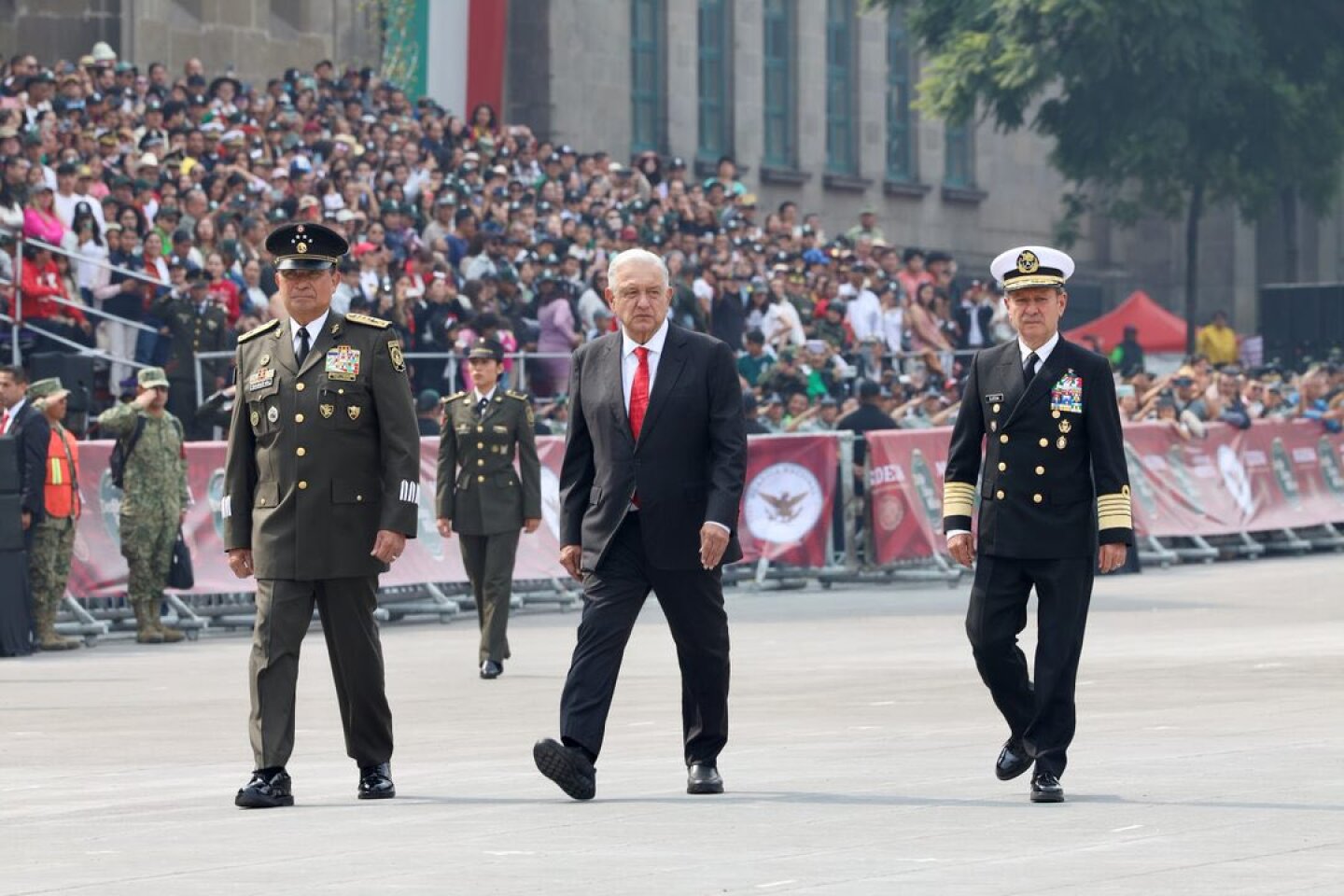 amlo sedena y marina