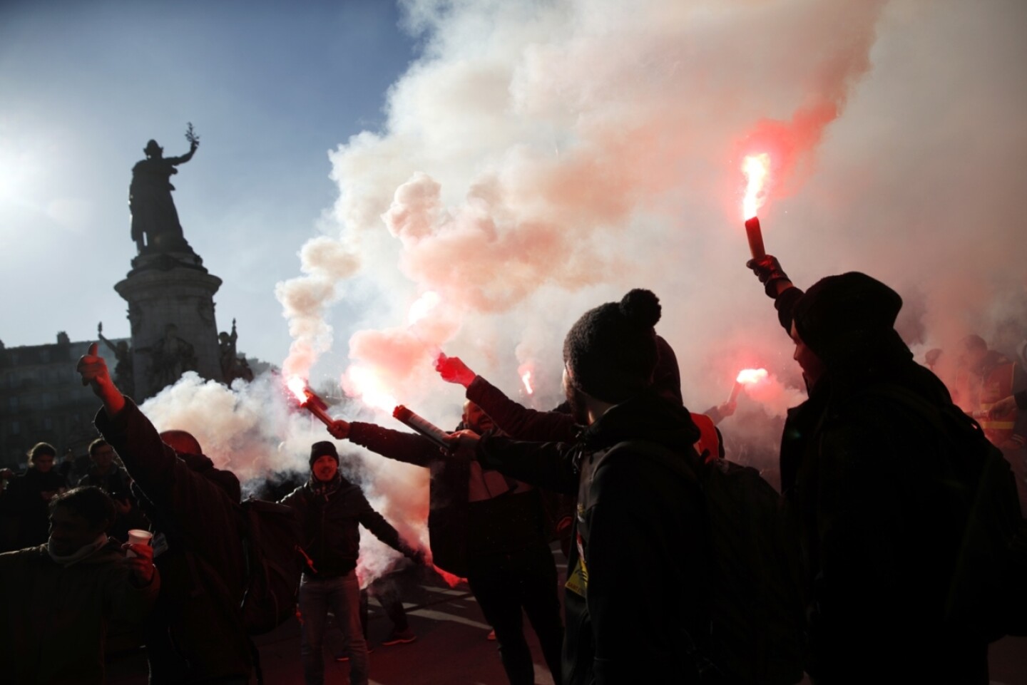 protestas-reforma-pensiones-paris-francia-detenidos