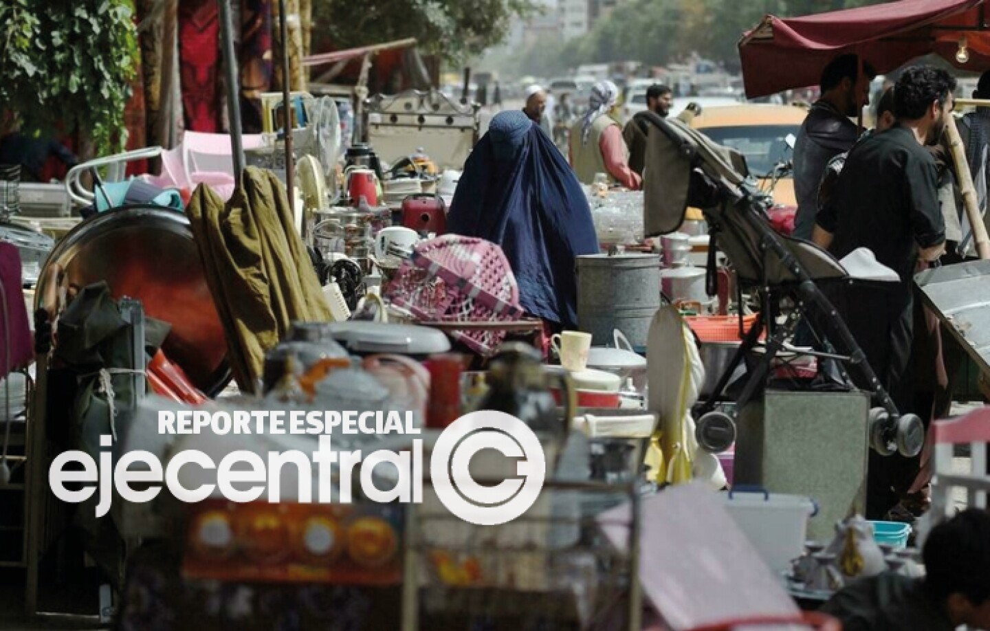 Promos_441 Los mercados de Kabul se llenan de enseres de afganos desesperados por huir o comer