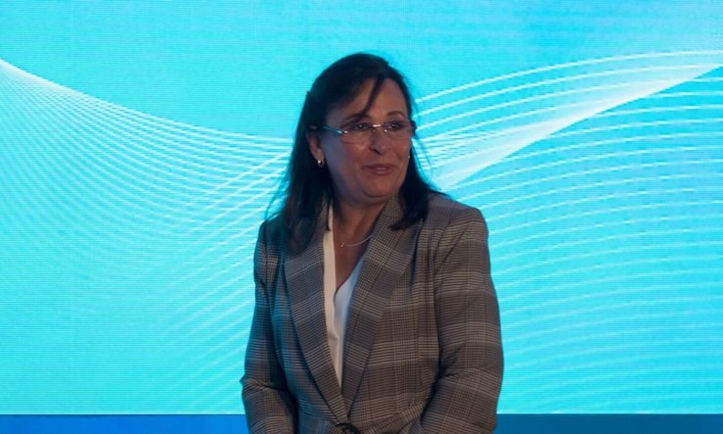 CIUDAD DE MEXICO, 04JUNIO2019.- Rocío Nahle, secretaria de Energía, encabezó la conferencia magistral inaugural de la Tercera Edición Oil & Gas Forum y negó que se haya ejercido presión sobre Guillermo García Alcocer para que presentara su renuncia a la presidencia de la Comisión Reguladora de Energía (CRE). Se realizó en un hotel de la Avenida Reforma. FOTO: GRACIELA LÓPEZ /CUARTOSCURO.COM