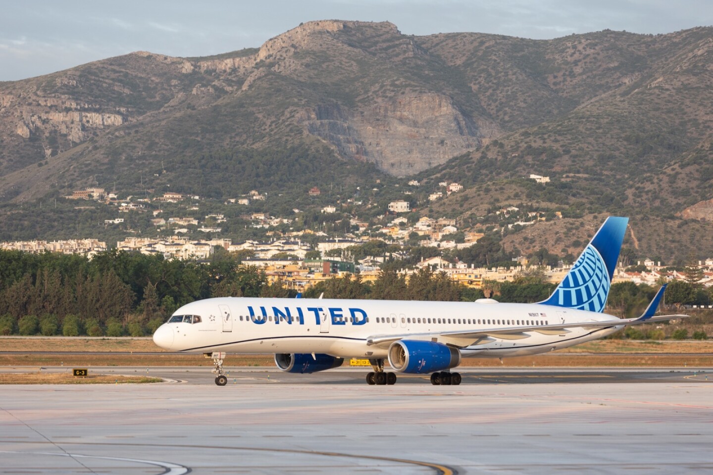 United Airlines ofrece a sus pilotos un aumento de sueldo de 8.000 millones de dólares