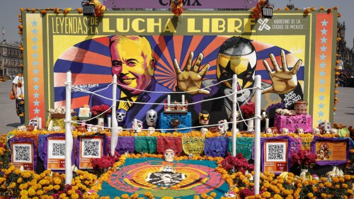 ofrenda-monumental-día-de-muertos-mexico-tradición-seres-queridos-zócalo-1