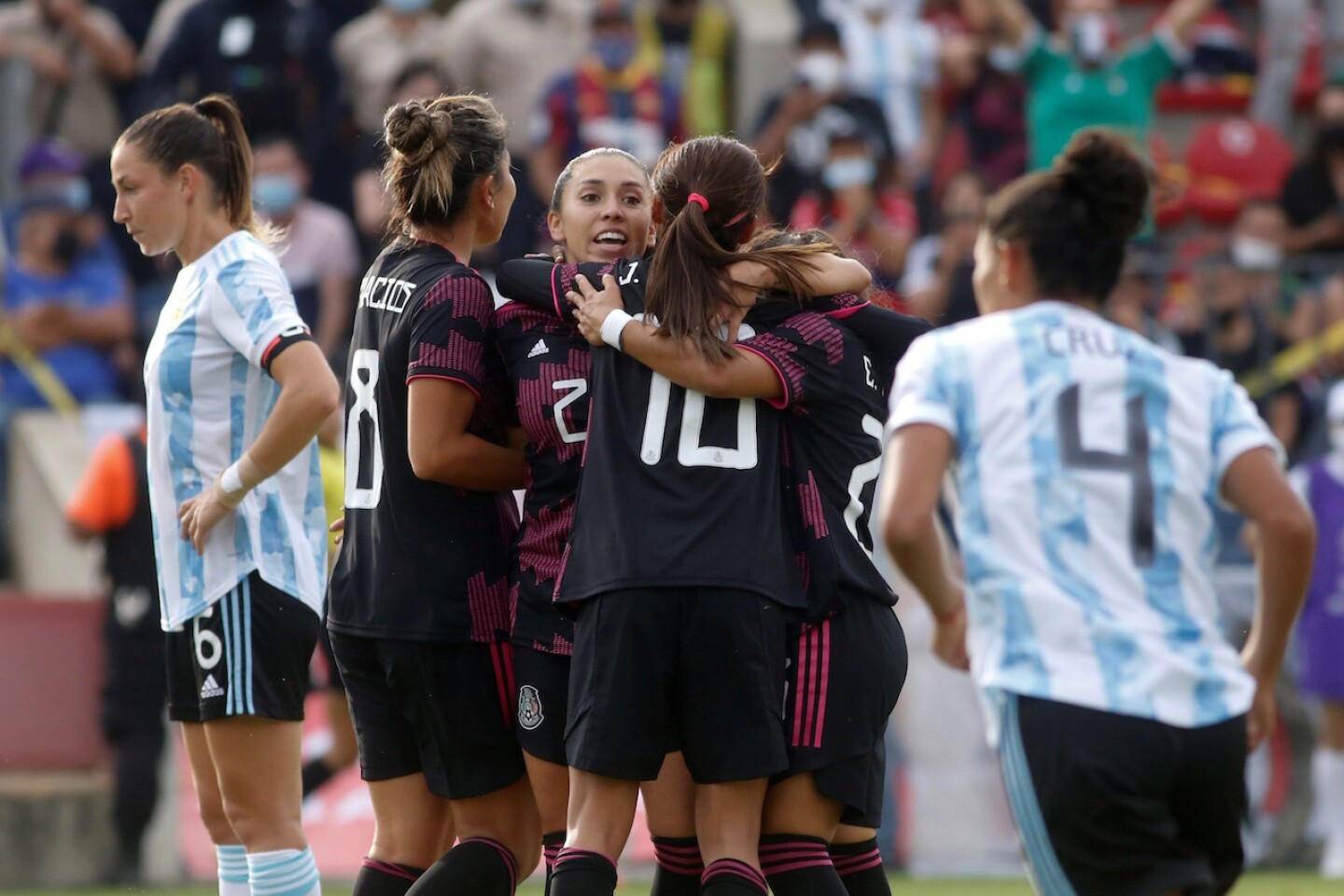 6-1. Dobletes de Mayor y González lideran la goleada de México sobre Argentina