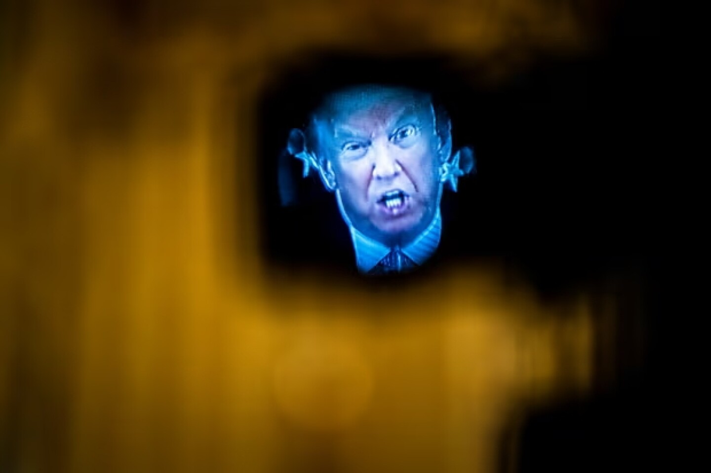 trump-dinero-truth-social