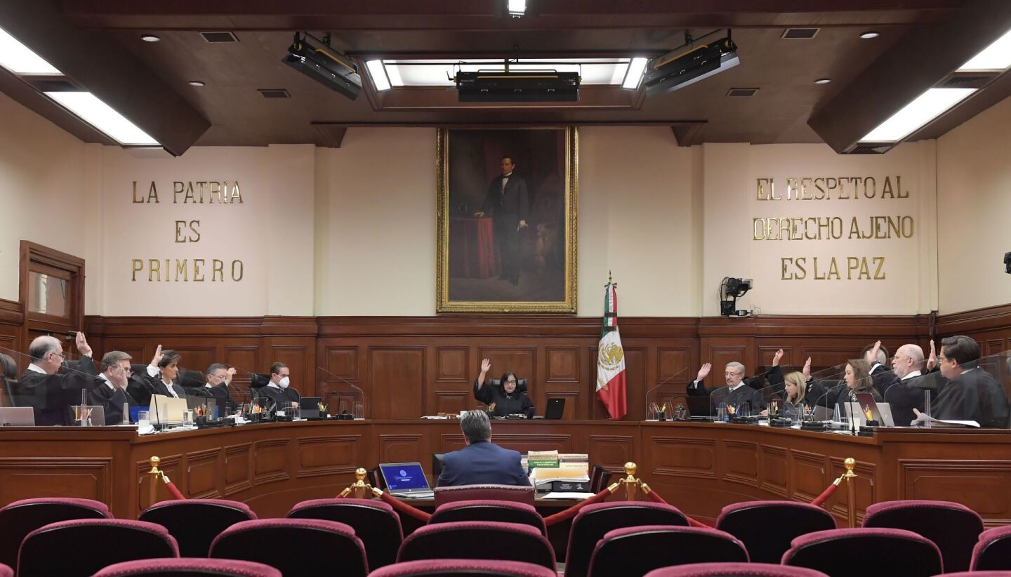 La Suprema Corte de Justicia invalida la primera parte del Plan B, que recorta presupuesto y facultades del INE, que fue impulsada por el Ejecutivo en la Cámara de Diputados.