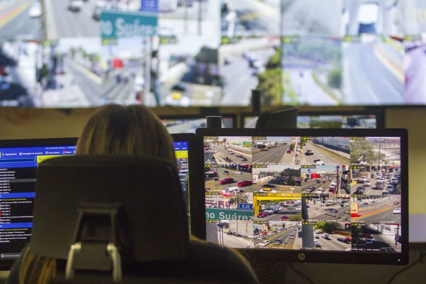 MONTERREY, NUEVO LEÓN, 31ENERO2019.- Debido al incremento de inseguridad, el C4 Seguridad Pública de Monterrey pretende ampliar al doble infraestructura en monitoreo a 4 mil cámaras de vigilancia.FOTO: GABRIELA PÉREZ MONTIEL /CUARTOSCURO.COM