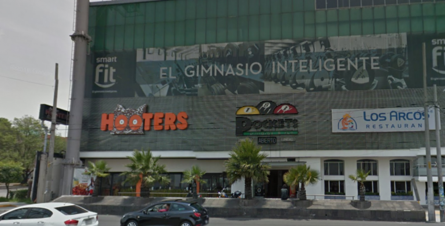 Clausuran Hooters