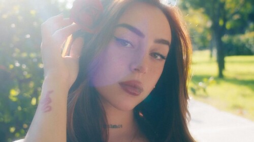 nicki-nicole-ojos-verdes