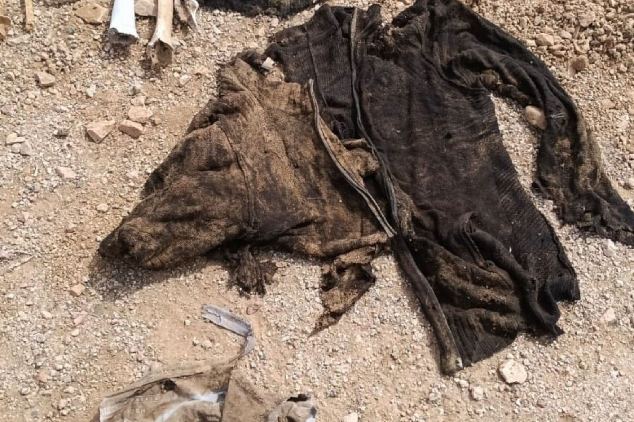 Hallan nueve fosas clandestinas en Sonora; restos óseos, ropa y objetos ...