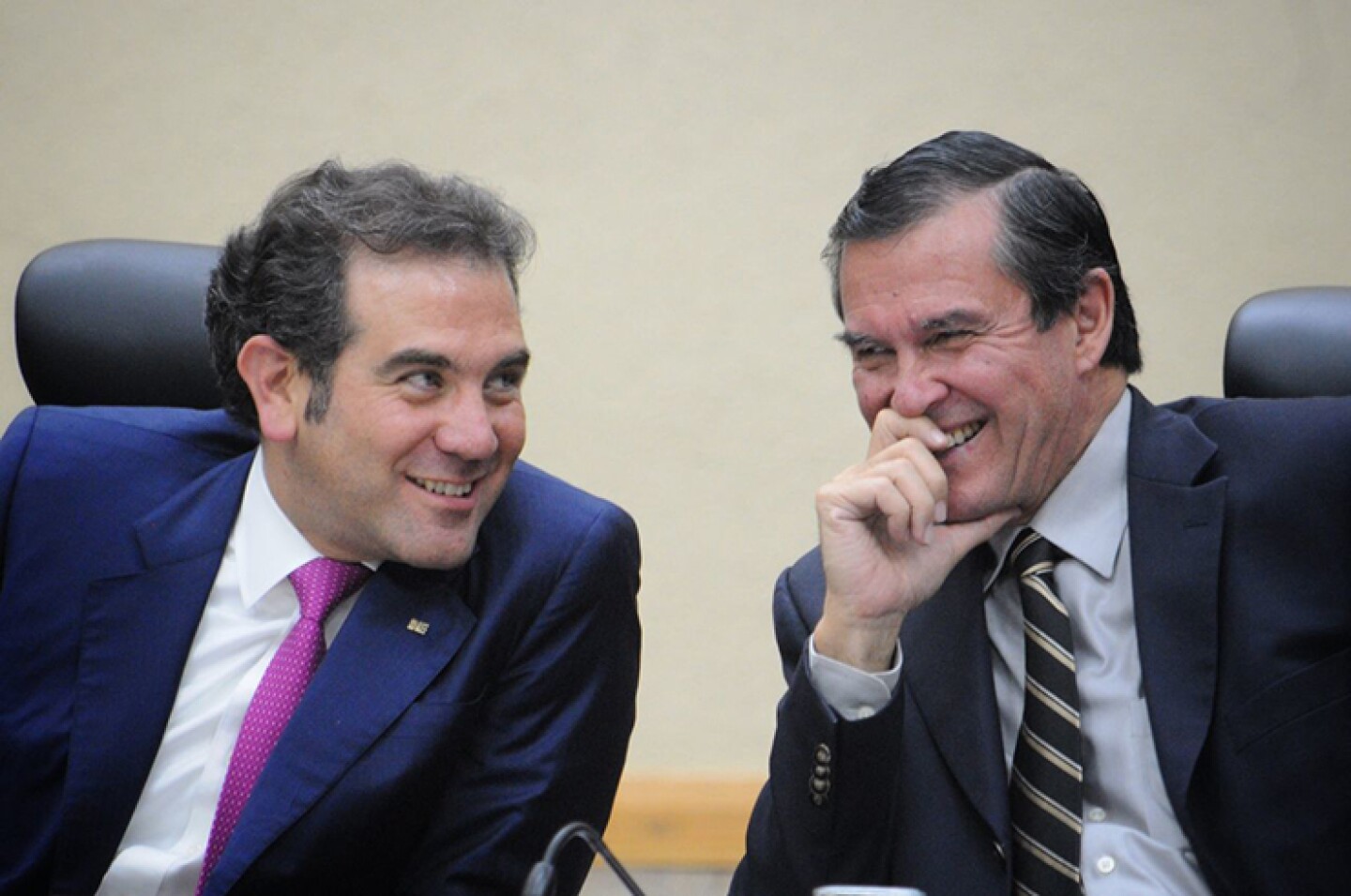 CIUDAD DE MÉXICO, 10ABRIL2018.- Lorenzo Córdova Vianello, consejero presidente del Instituto Nacional Electoral (INE) y Edmundo Jacobo Molina, secretario ejecutivo, durante la sesión extraordinaria del consejo nacional del INE.FOTO: DIEGO SIMÓN SÁNC