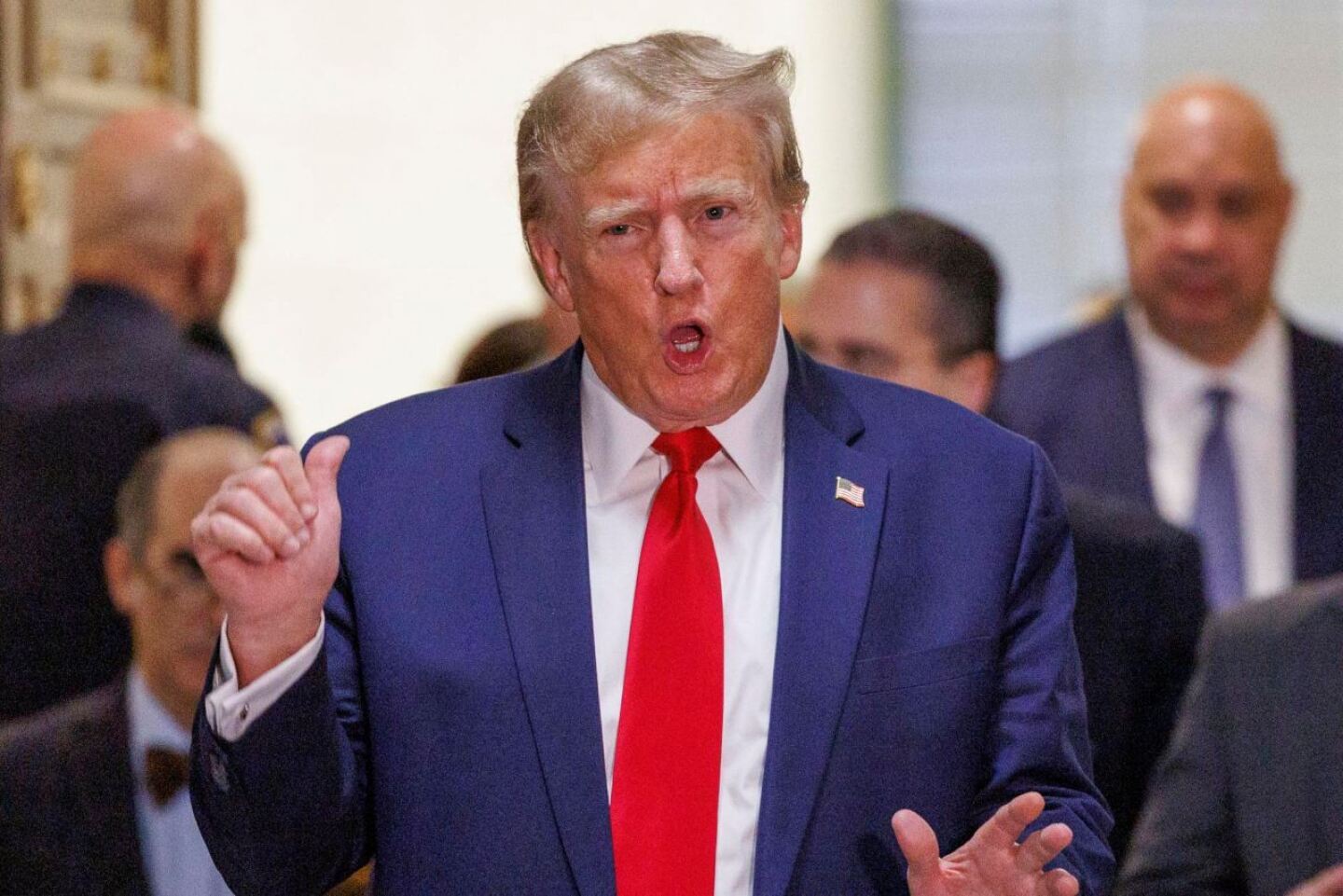 Trump (2)
