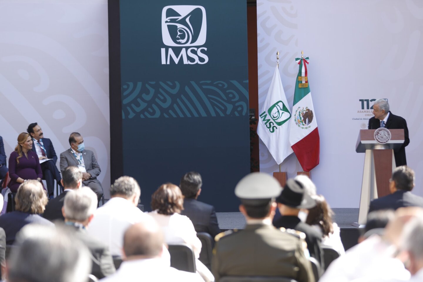 AMLO IMSS