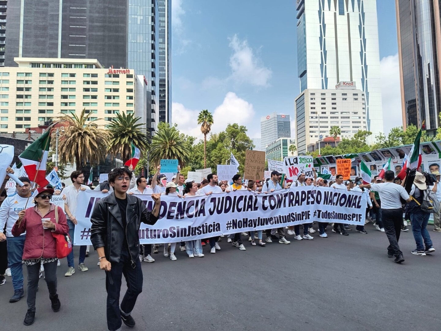 marcha-reforma-contra-poder-judicial