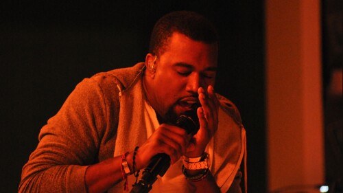 kanye_west_crowdfunding