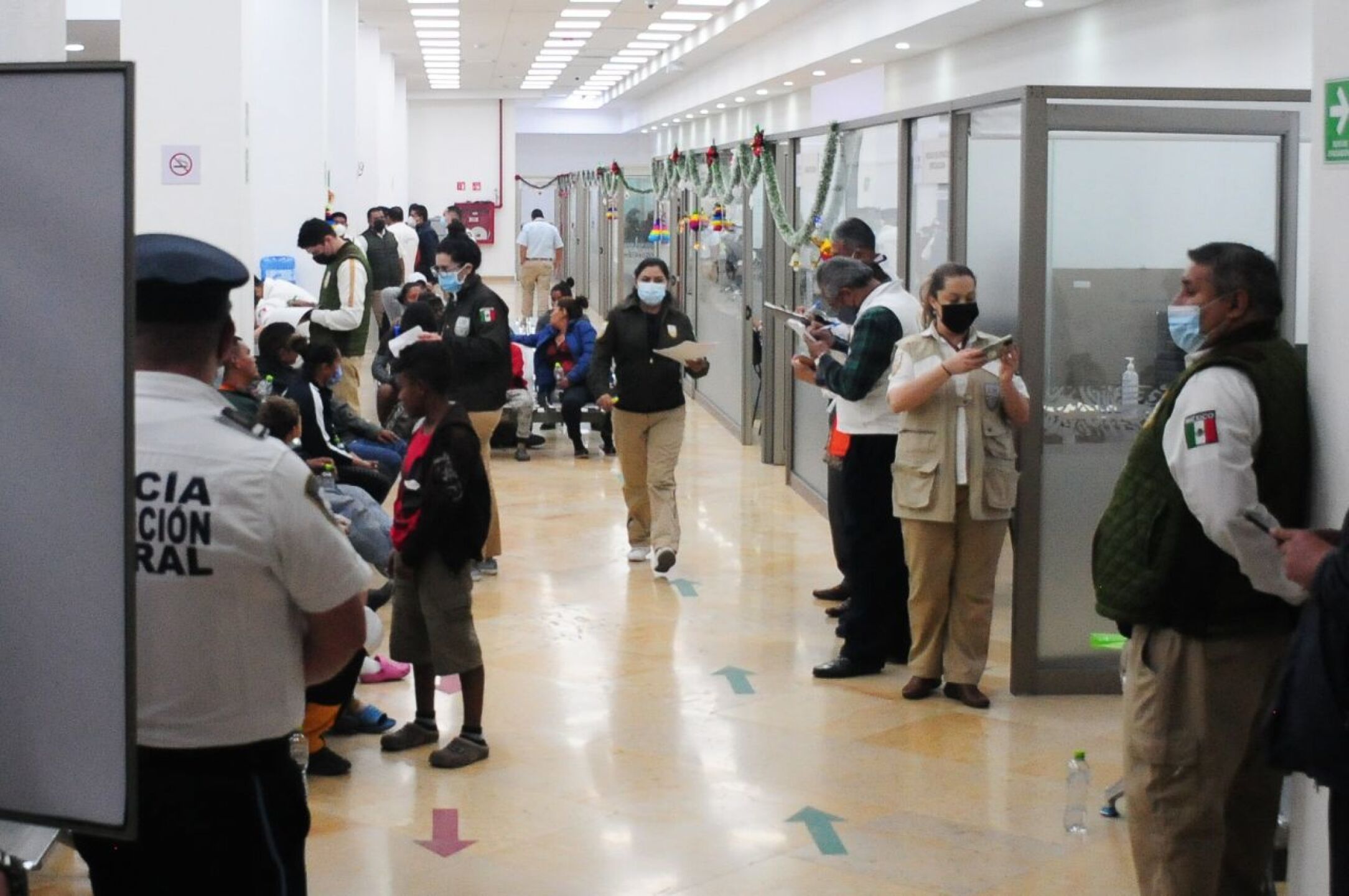 Extorsión a migrantes por agentes del INM: Sheinbaum anuncia nuevo ...