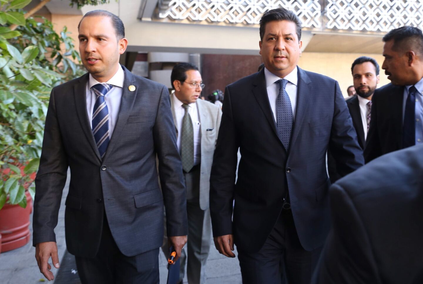 CIUDAD DE MÉXICO, 22MARZO2017.- Marko Cortés Mendoza, coordinador de los diputados del PAN, y el Francisco García Cabeza de Vaca, gobernador de Tamaulipas, se reunieron con los integrantes de la Junta de Coordinación Política. FOTO: CUARTOSCURO.COM