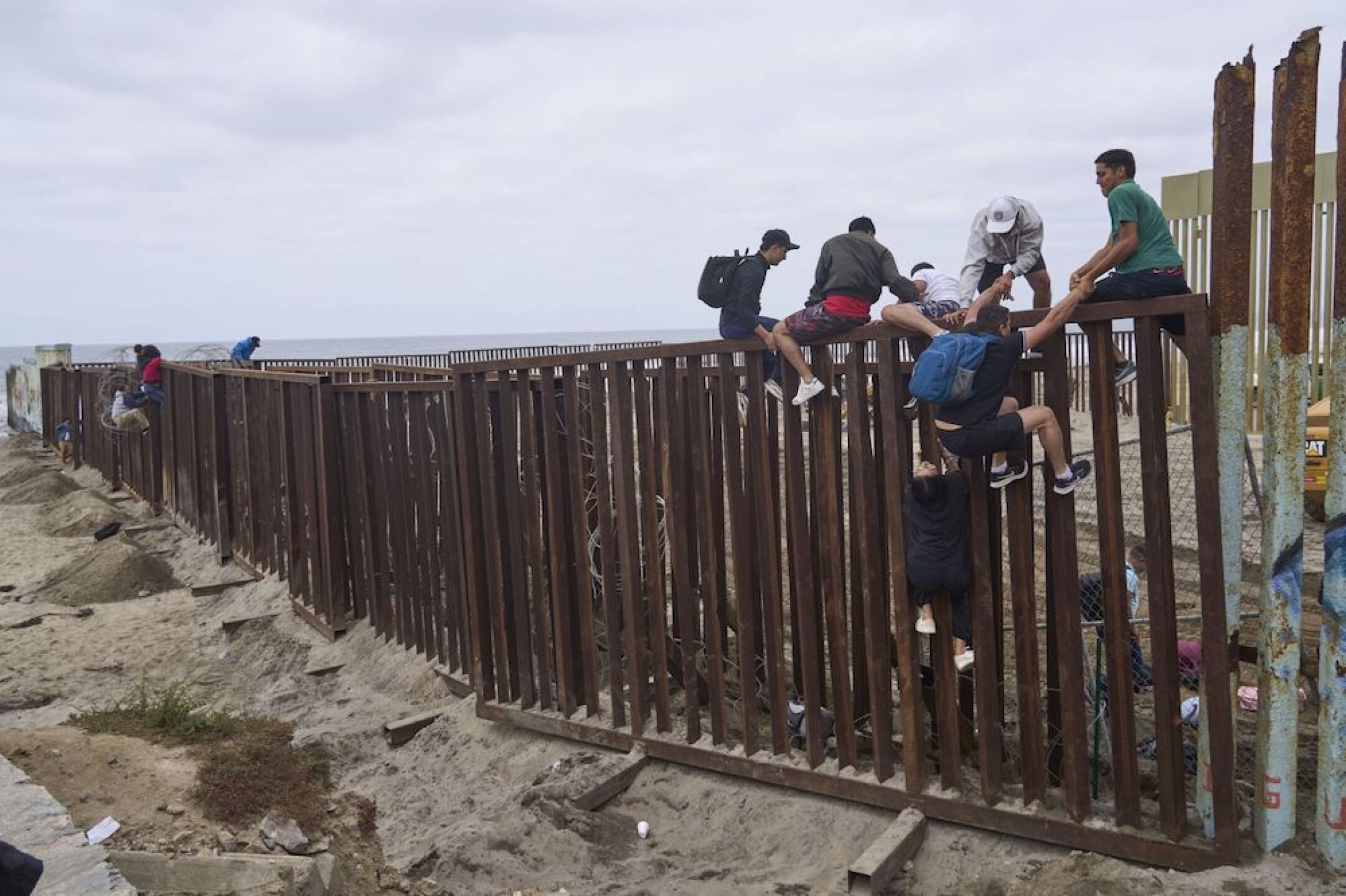 Migrantes Muro Tijuana-7