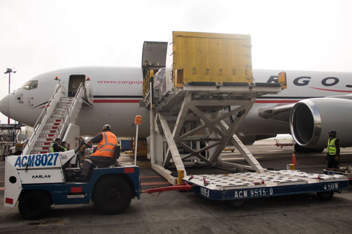 Arribo de otro lote de vacunas Pfizer, esta mañana en el Aeropuerto