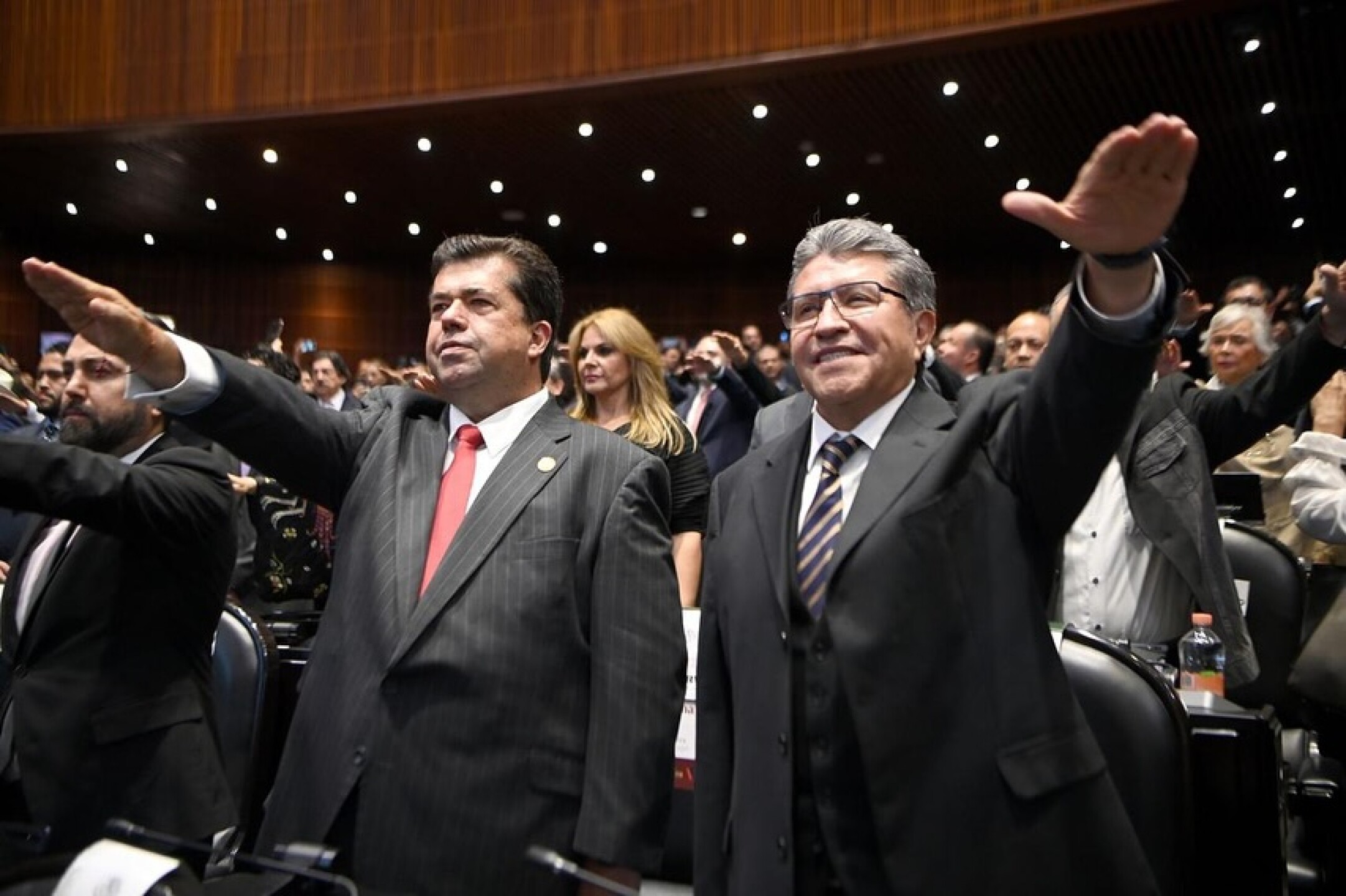 Ricardo-Monreal-tomando-protesta-para-la-legislatura-que-esta-por-comenzar