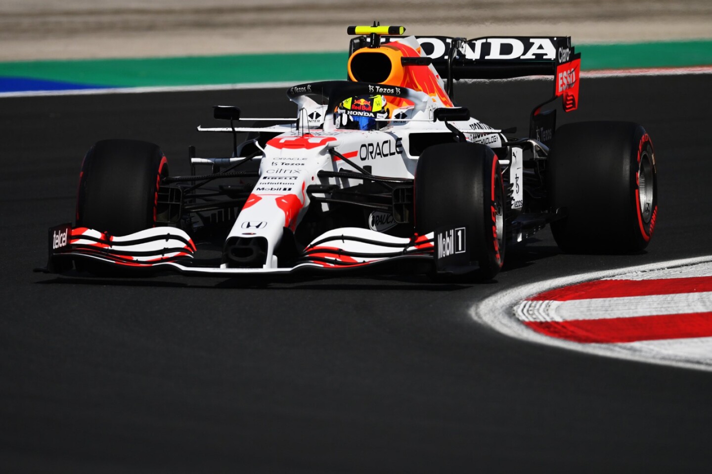 checo-perez-podio-gp-gran-premio-de-turquia-