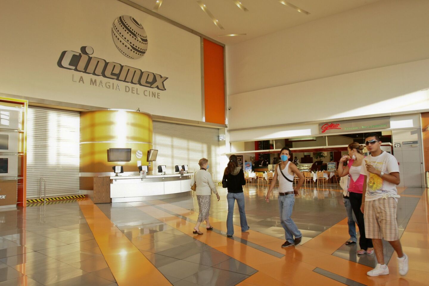 ¡Cine gratis! Cinemex dará acceso libre a médicos