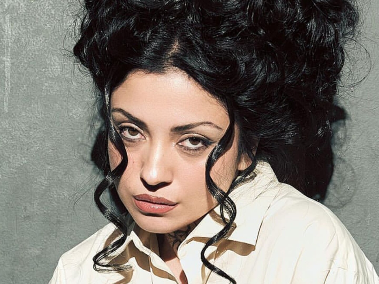 mon-laferte-premios-latin-grammy-2023