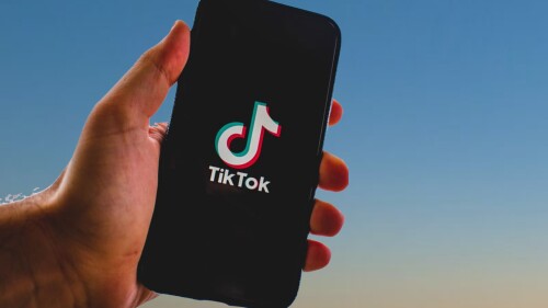 tiktok-5390055_1920