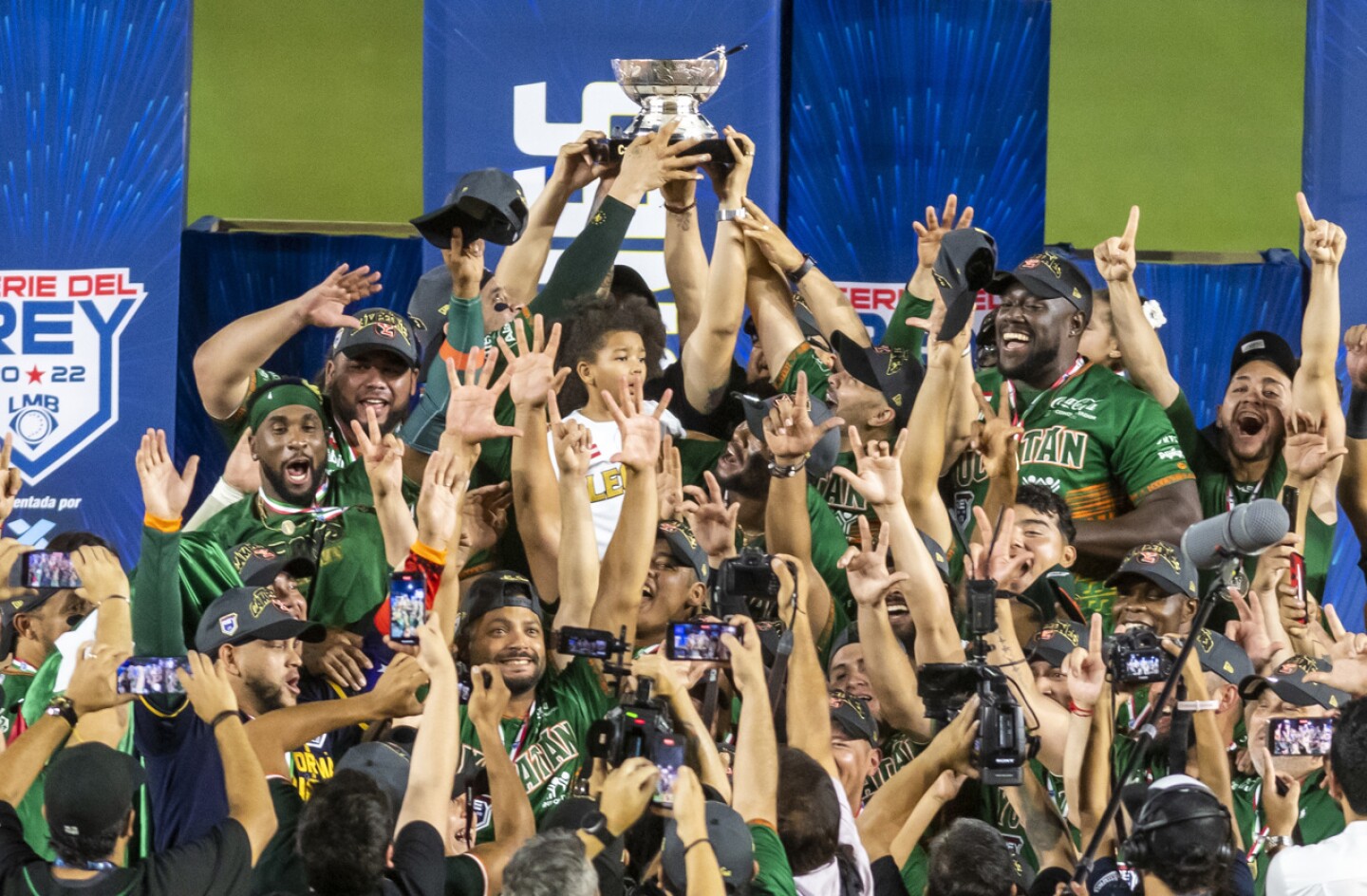 Sultanes de Monterrey - Leones de Yucatán