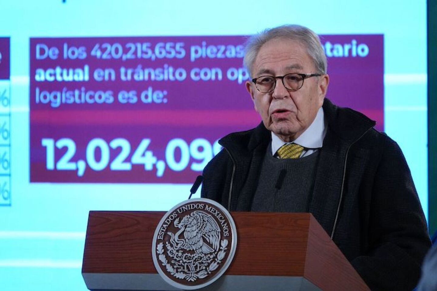Jorge Alcocer durante la conferencia matutina en Palacio Nacional