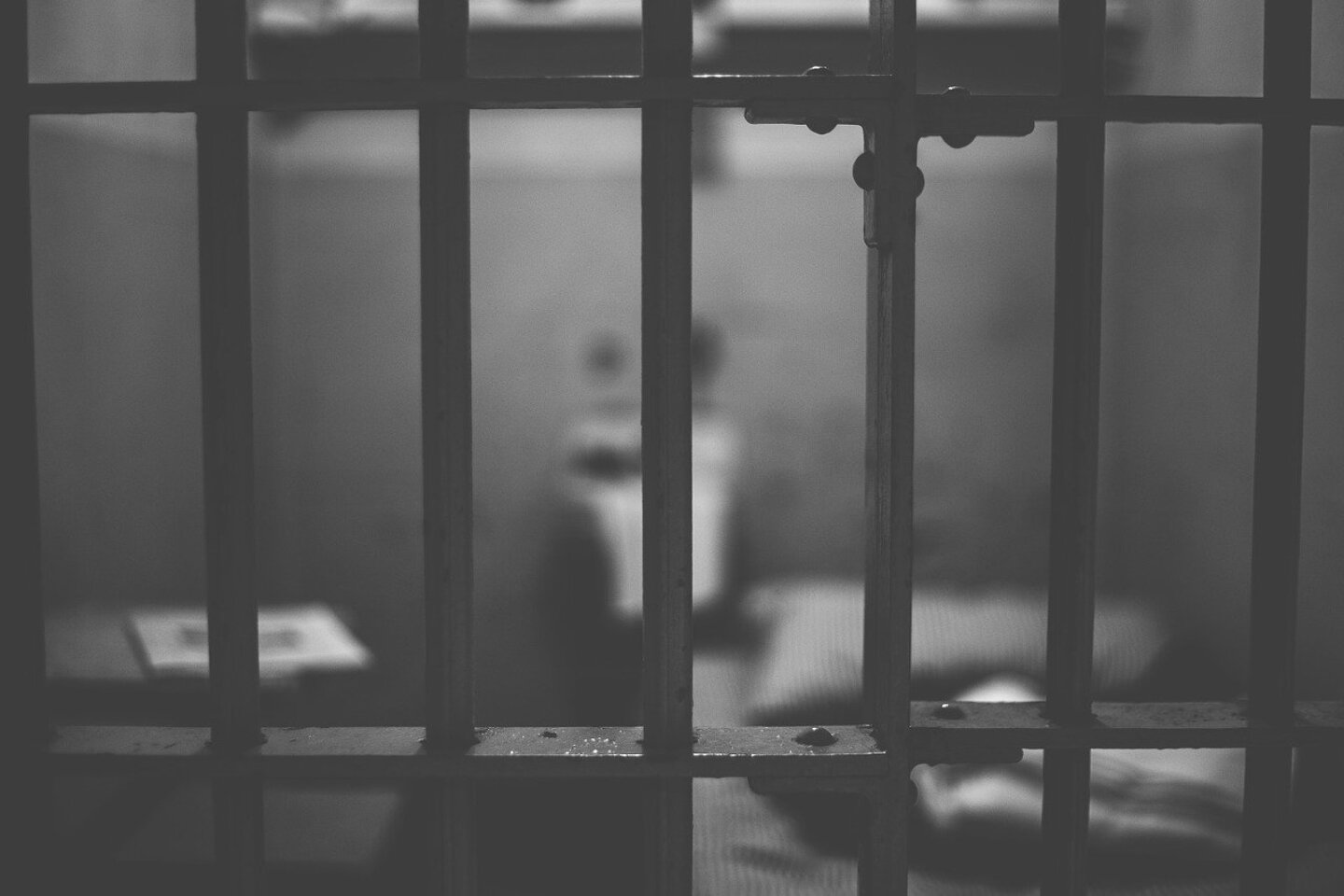 prison-g355752cab_1280