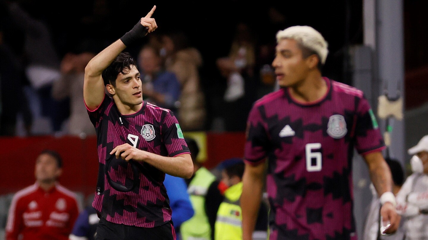 1-0. Raúl Jiménez da la victoria a México ante Panamá, y ahora suma 21 puntos