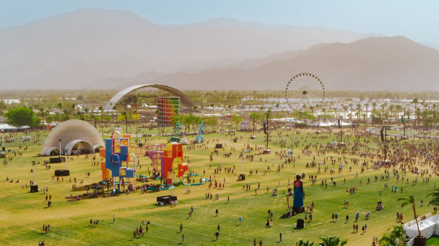 coachella-horarios-domingo-mexico-2022