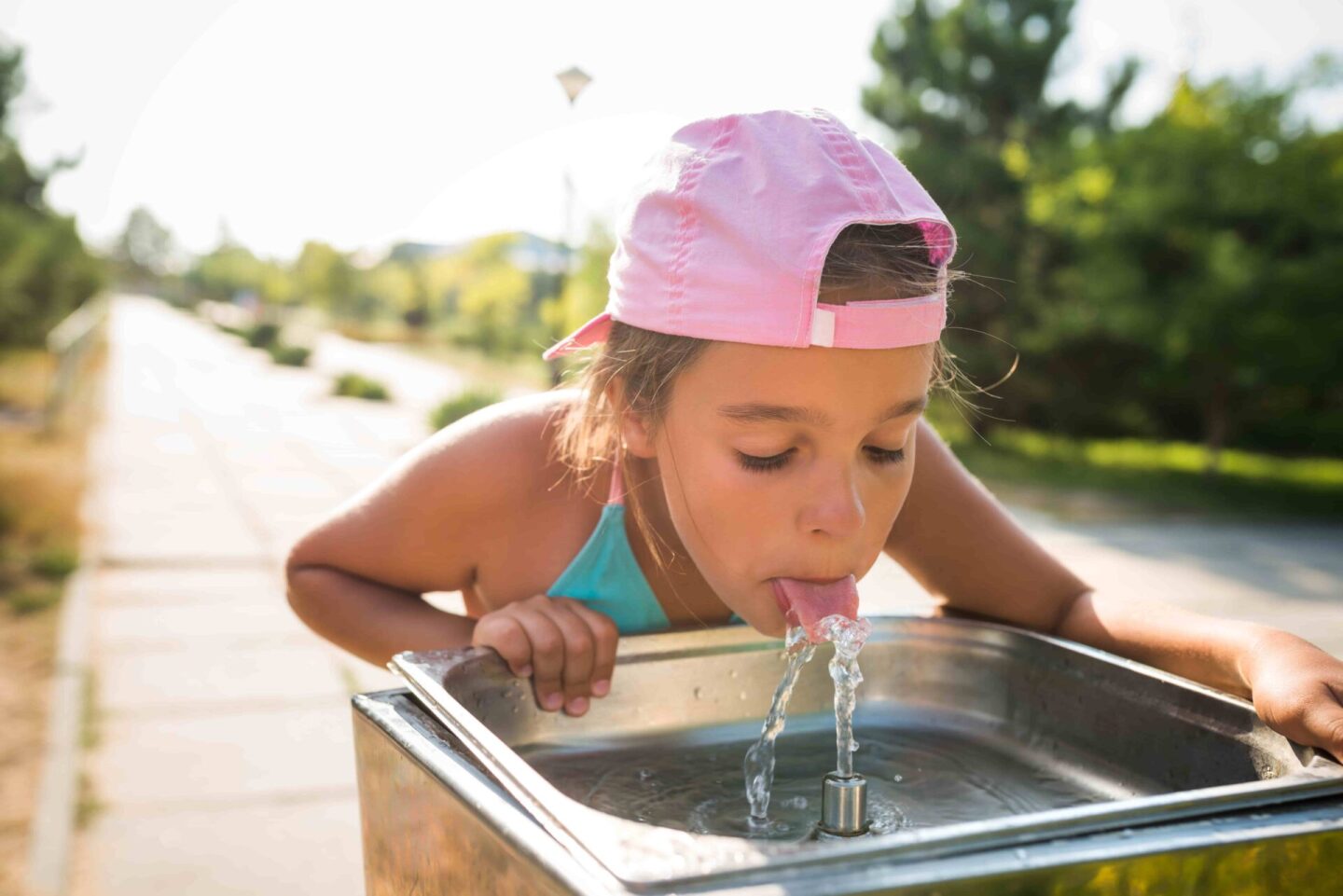 Por qué es bueno beber agua
