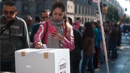 Mujer voto