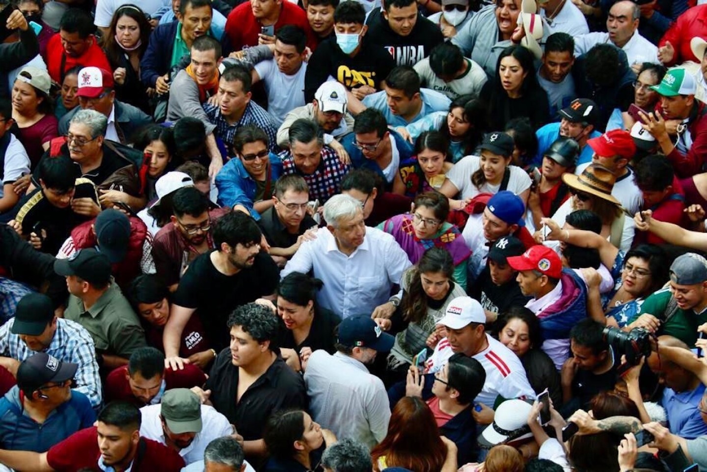 cuantas-personas-fueron-a-la-marcha-de-amlo