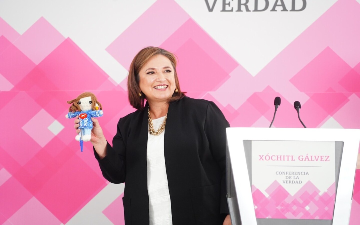 Xochitl-Galvez-conferencia
