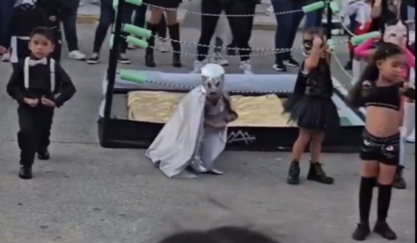 Bailable de preescolar de lucha libre se hace viral y redes destacan el trabajo de los profesores: VIDEO