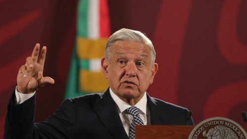 LÛpez Obrador afirma que Biden prometiÛ m·s visas para MÈxico y CentroamÈrica