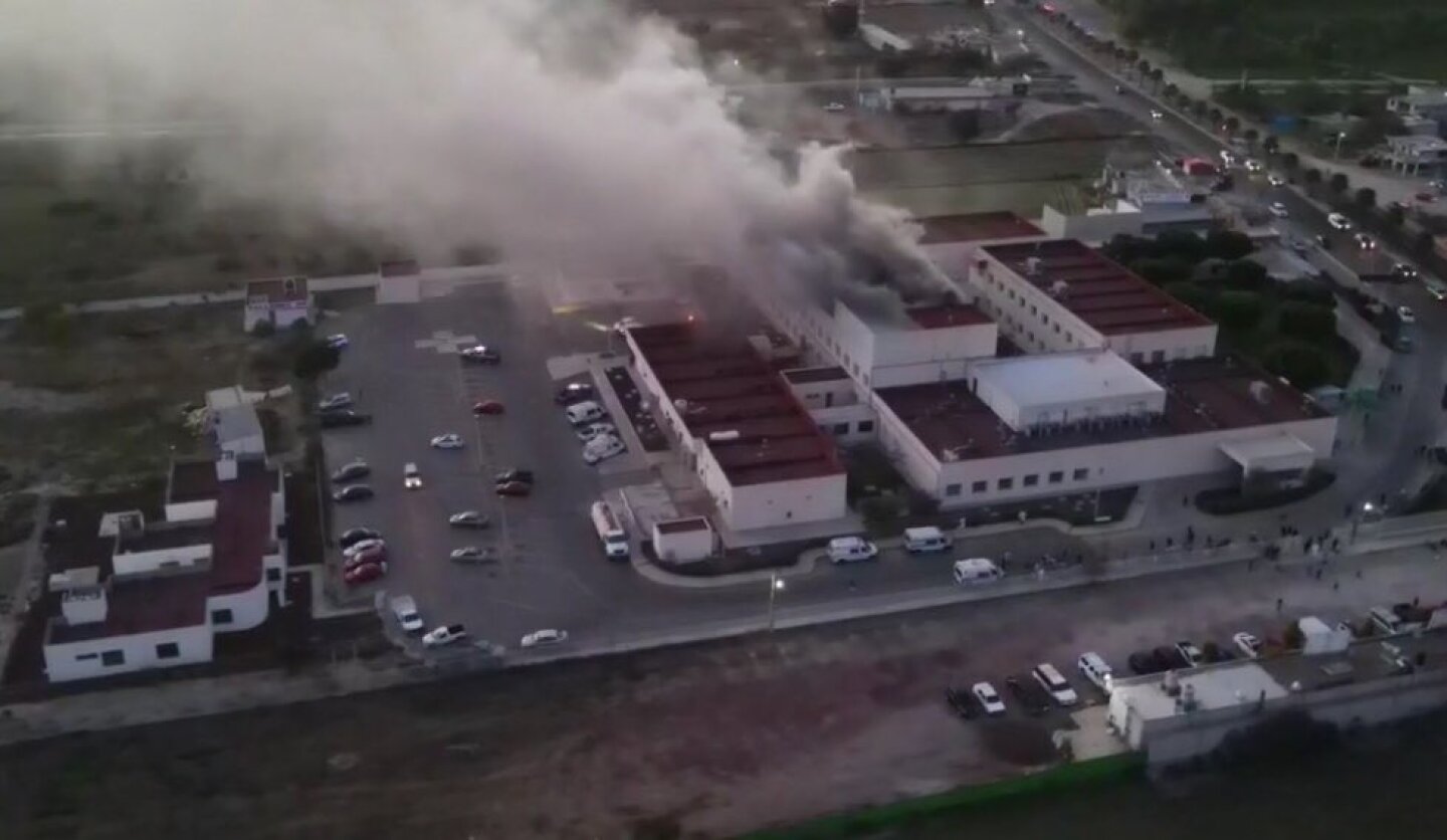 Tras incendio en hospital de Hidalgo, evacuan a pacientes