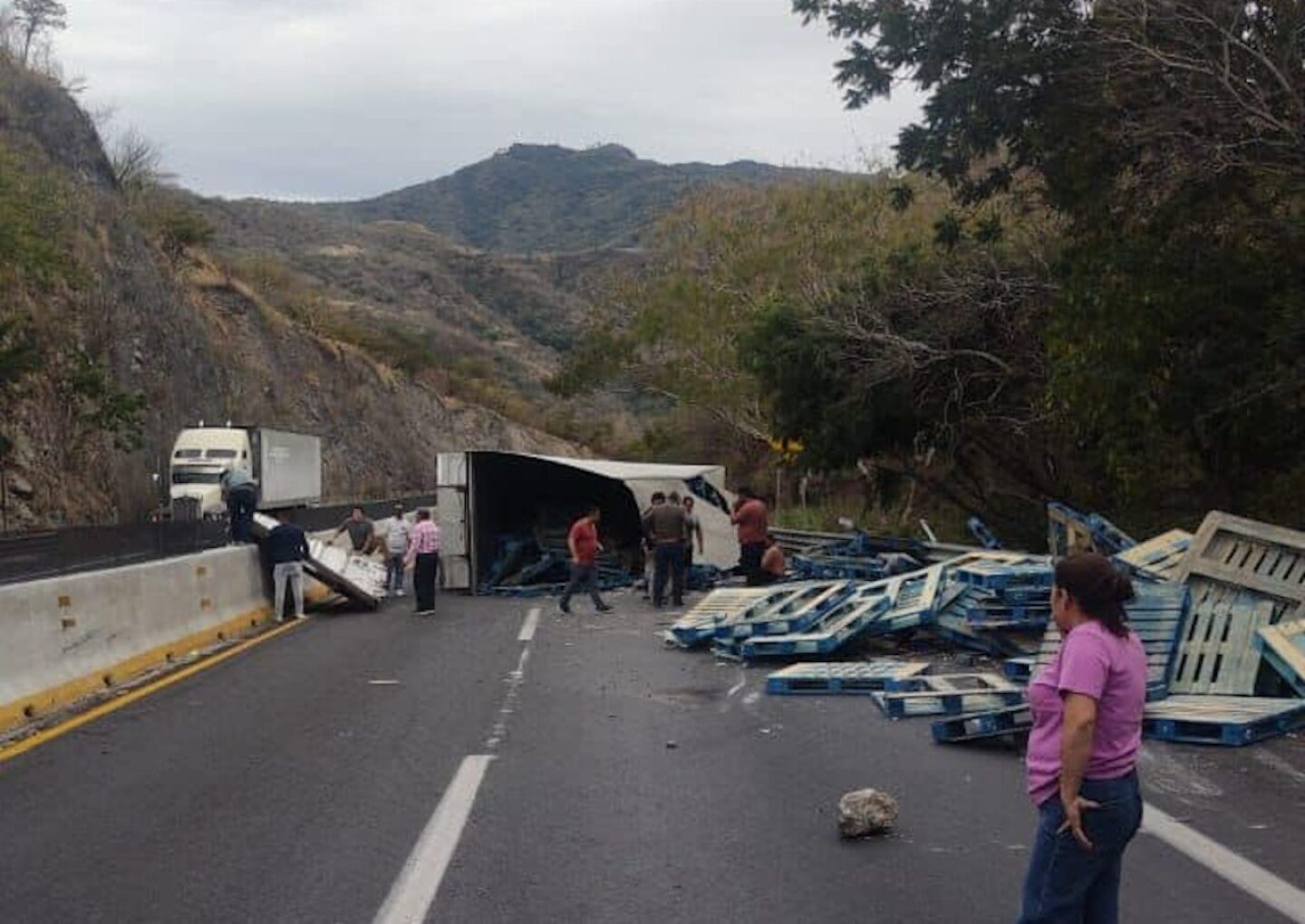 accidente-guadalajara-tepic-choques-dejan-2-muertos-en-jalisco