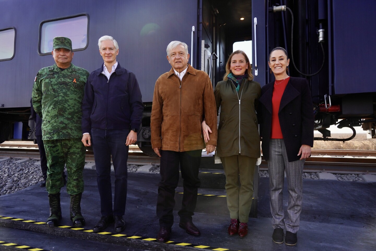 05DIC21 Presidente AMLO Recorrido en tren AIFA 05