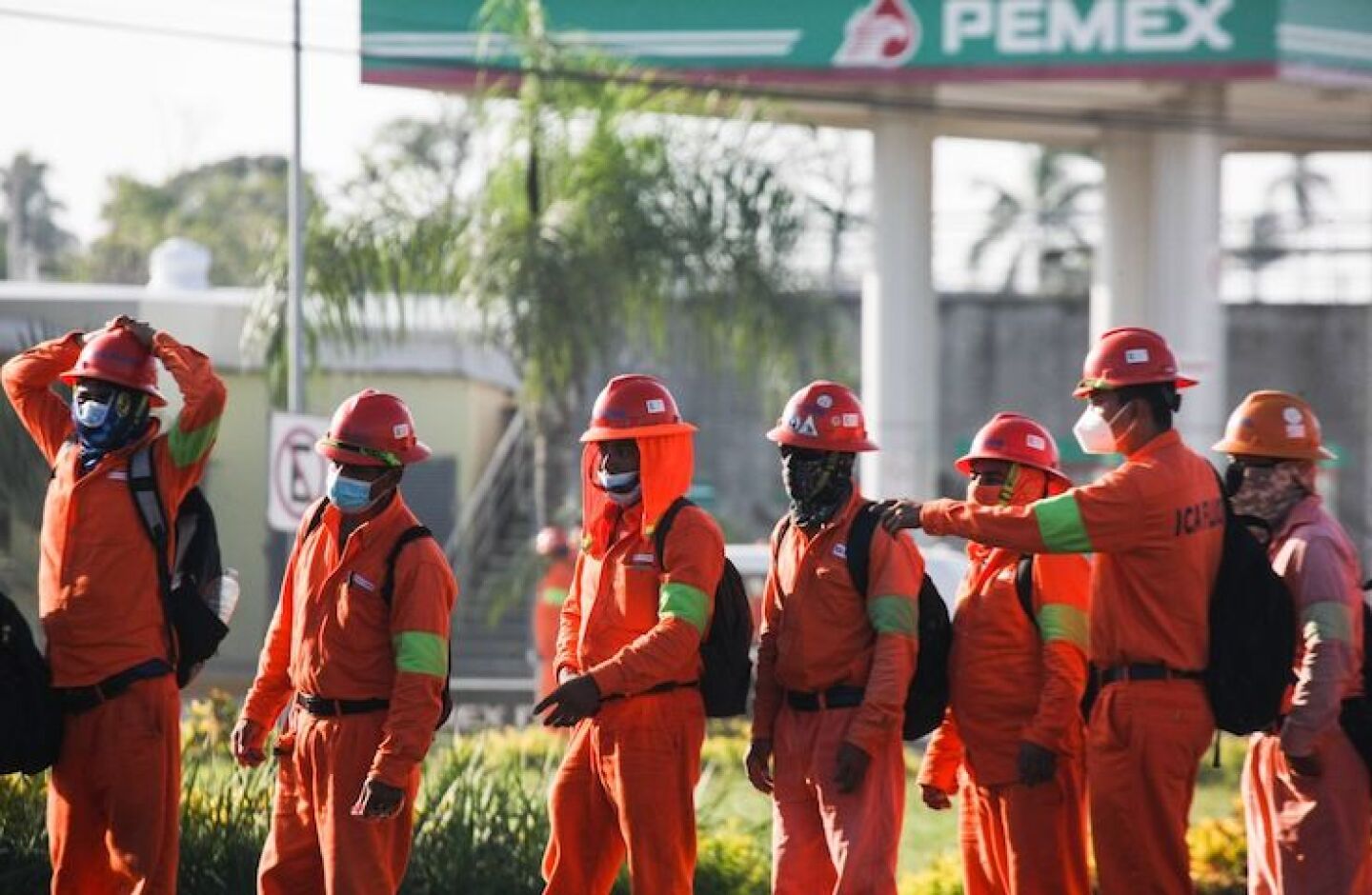 Trabajadores de la ICA Flour denuncia anomalías y cobros indebidos para trabajar en el complejo de la construcción Dos Bocas Paraíso.