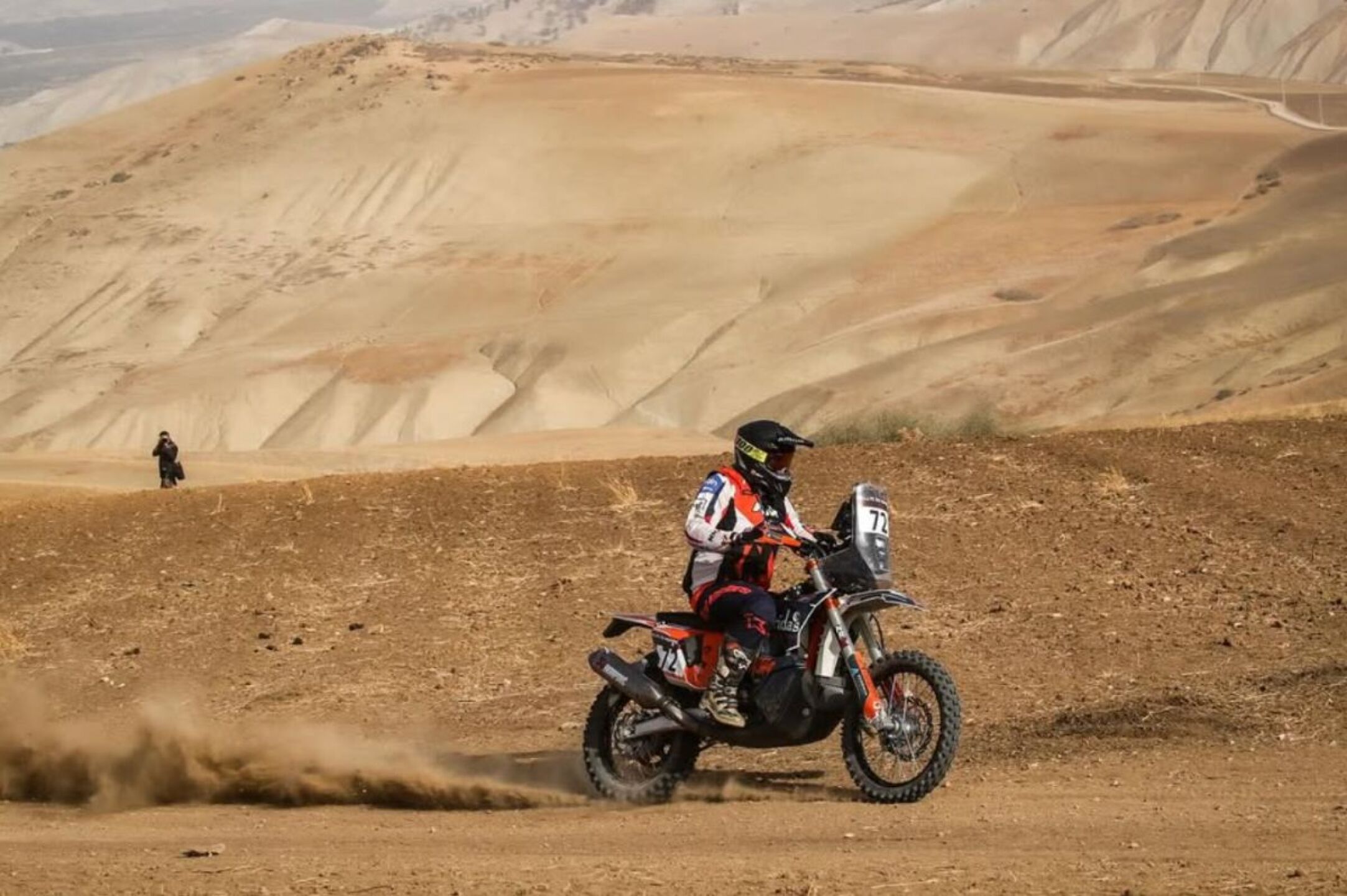 rally-del-marruecos-2025-piloto-portugues-jorge-brandao-muere-tras-caida-en-las-dunas-que-se-sabe-del-accidente