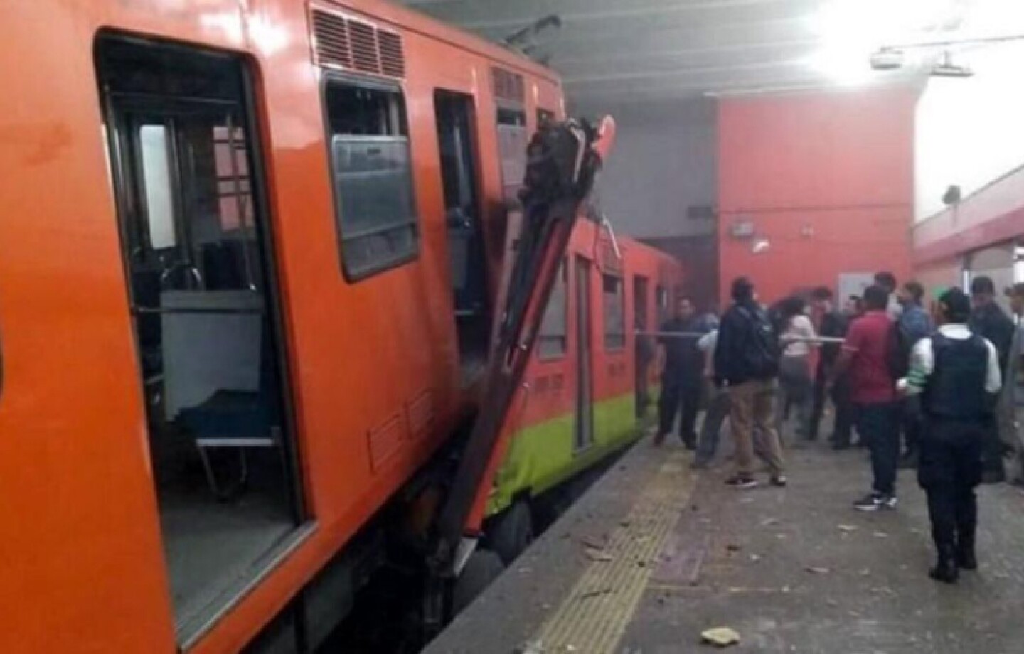 ejcentral_choque_metro_tacubaya