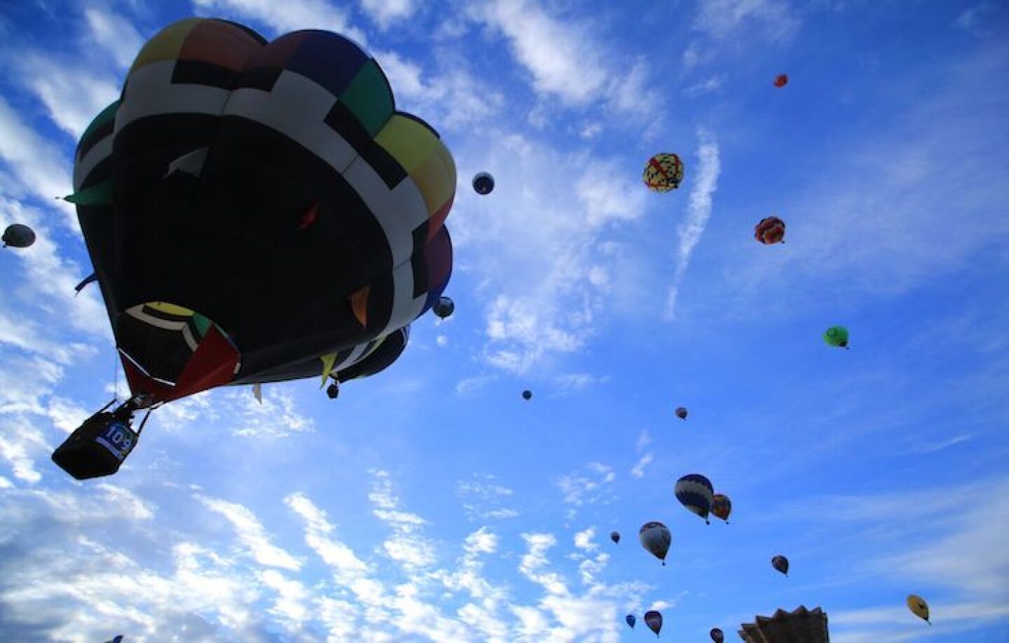 LEÓN, GUANAJUATO, 18NOVIEMBRE2018.- Miles de personas se dieron cita en el tercer día del Festival Internacional del Globo realizado en el Parque Metropolitano.FOTO: GUSTAVO BECERRA /CUARTOSCURO.COM