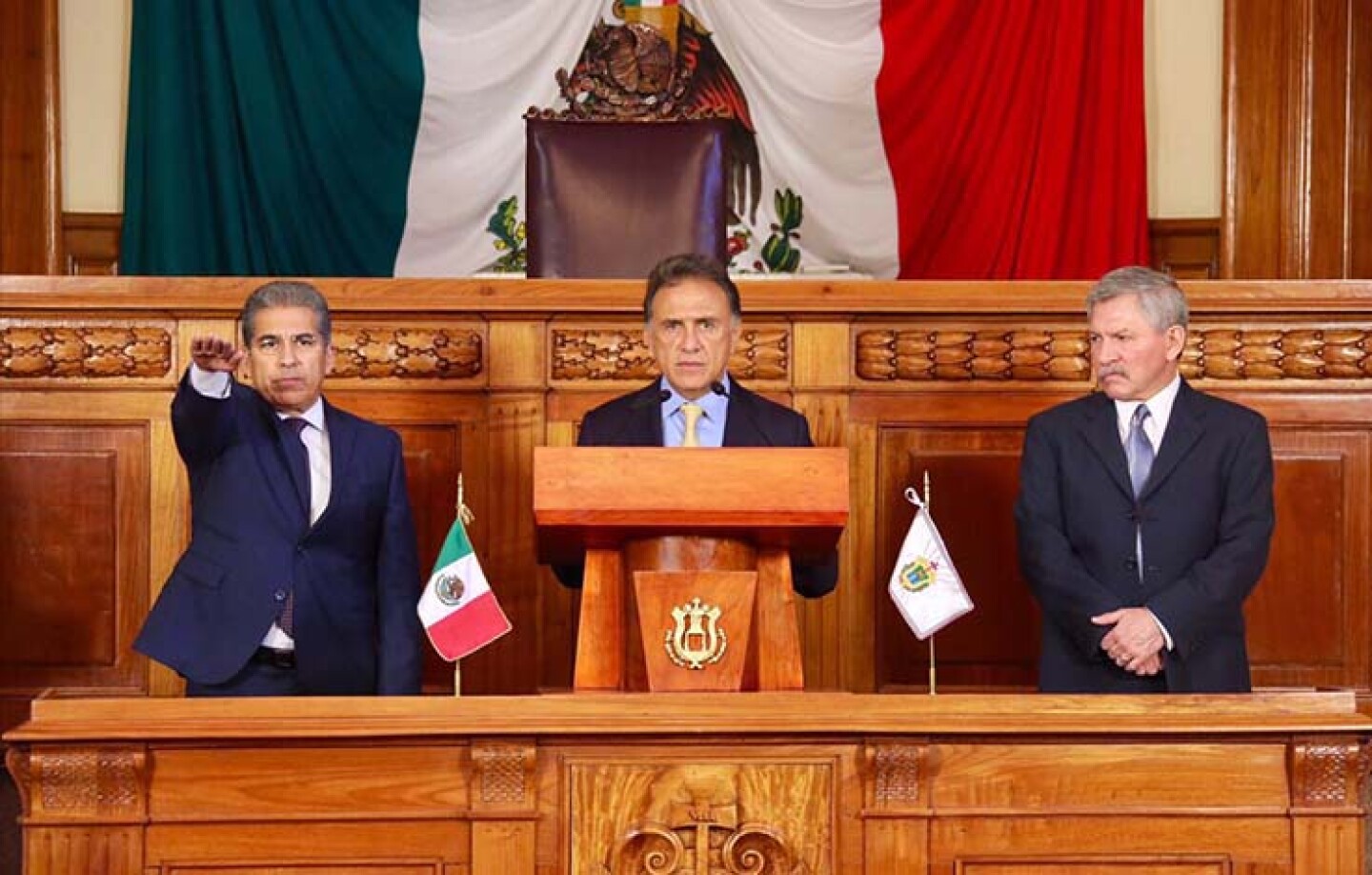 Yunes finanzas