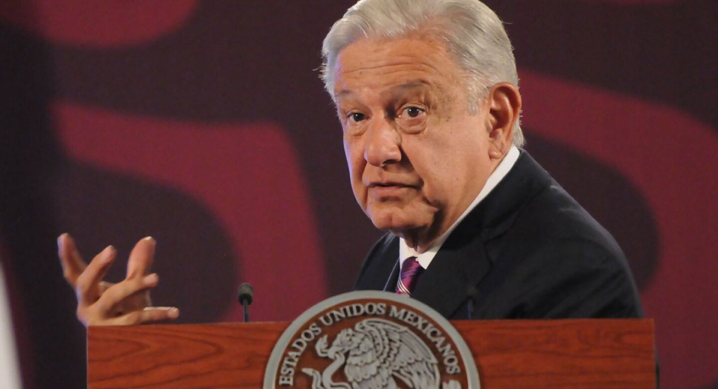 Foto-de-AMLO-en-la-mañanera.jpg